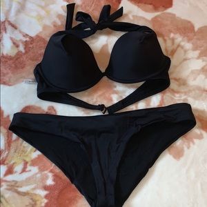 Black bikini